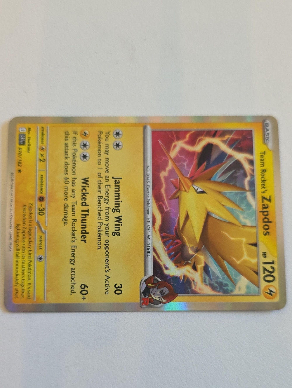 Pokemon Team Rocket's Zapdos Card - Picture 2 of 3